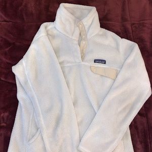 Creme Patagonia fleece pullover
